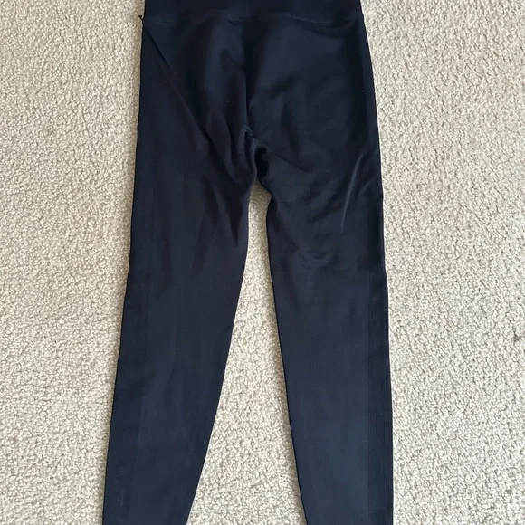 Women’s PINK Black Leggings - Picture 3 of 4